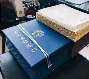 �о���˫֤��ȫ����/��ȫ��10�˱ع���