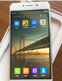 ת��Ϊȫ���ֻ�һ�� 6.1�����6�� 128G